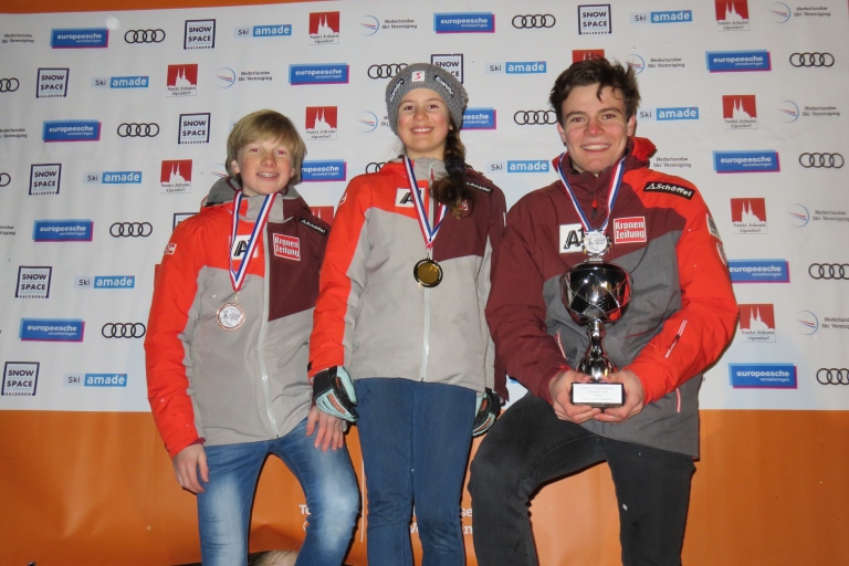 Ties de Jonge op de SL en overall Nederlands Jeugdkampioen, Lorena Dorré Nederlands aspiranten kampioen